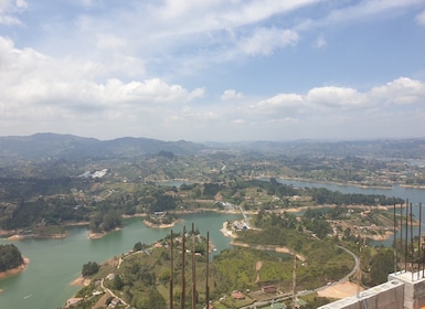 Medellín: tour grupal por Peñol Rock y Guatapé