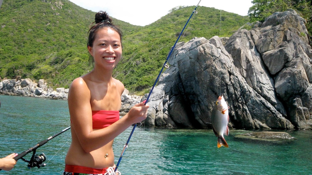 Nha Trang Fishing Tour at Mun Island