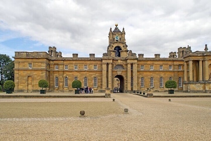 Private Tour from London Blenheim Oxford Cotswold with passes