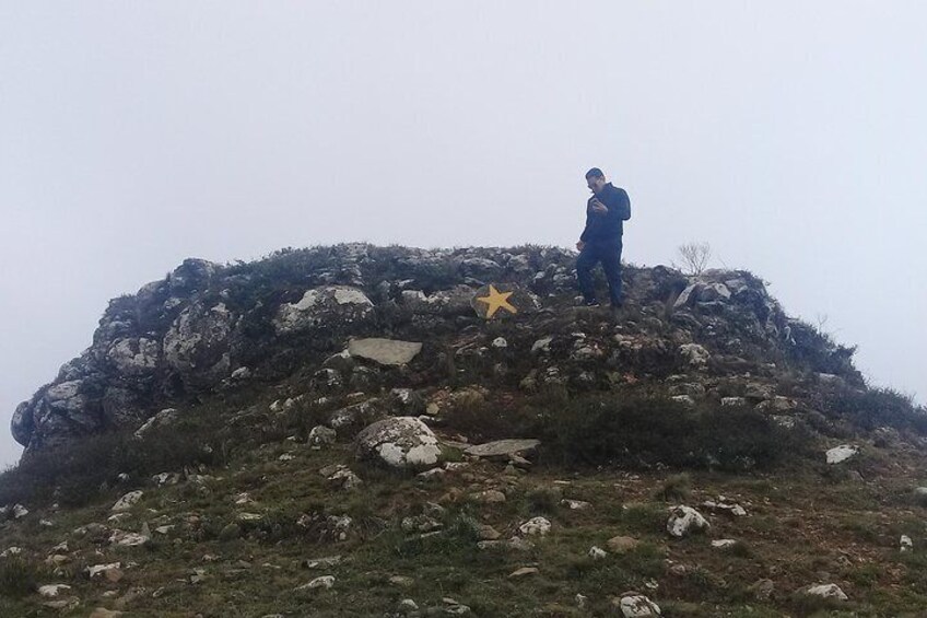 Trekking through the mountain ranges of the Che Guevara route.