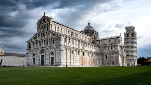 Pisa Utflykt med privat minivan från Florens