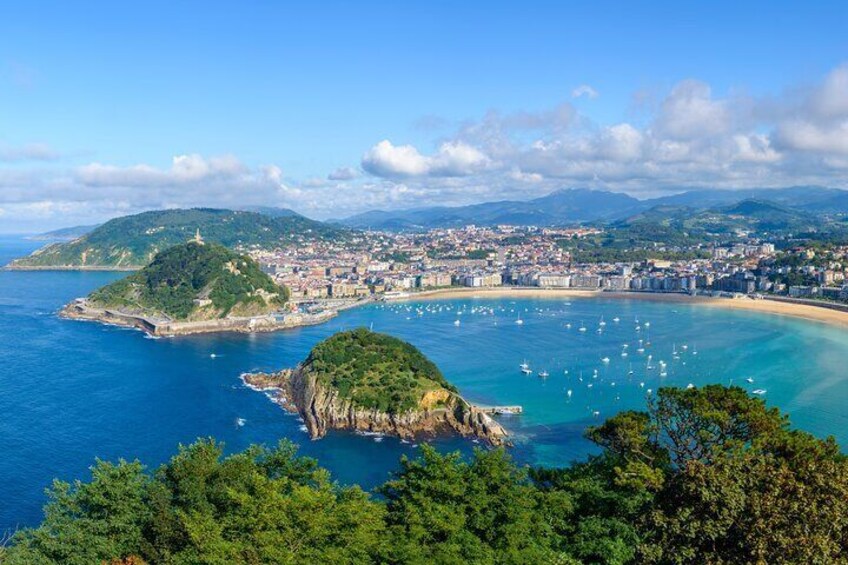 Essential Walking-Tour San Sebastian with Pintxo