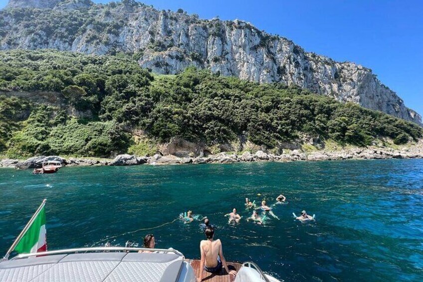 Capri Tour on a Luxe Private Yacht 