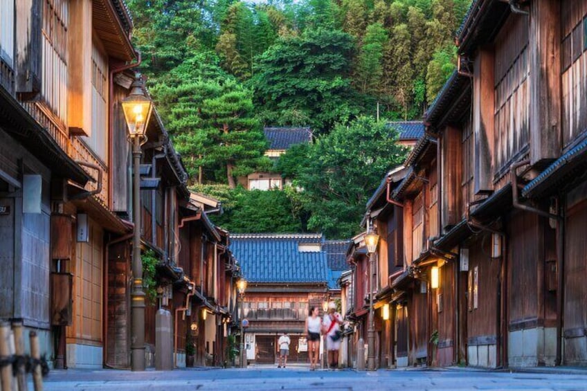 Kanazawa 6hr Full Day Tour with Licensed Guide and Vehicle
