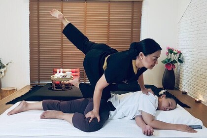 Private Thai Warrior Massage Experience
