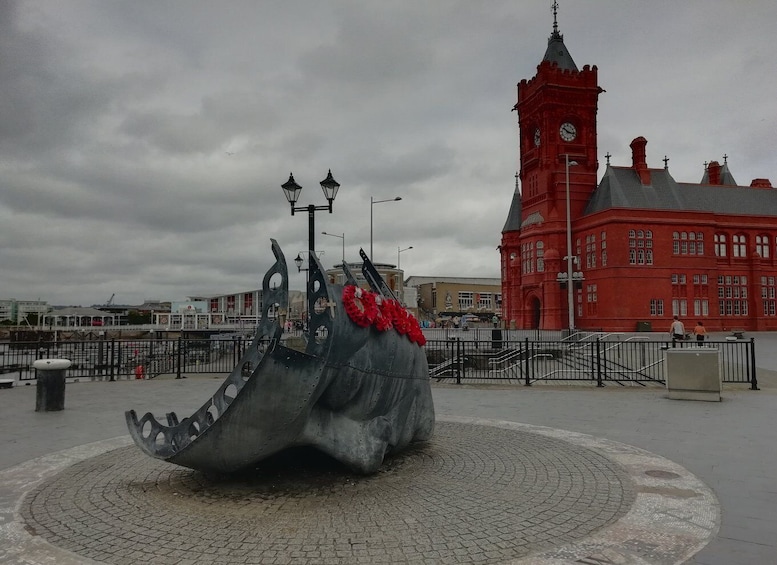 Cardiff: Private Half-Day City Center and Bay Walking Tour