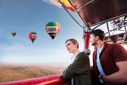 Dubai Hot Air Balloon, Land Rover Defender & Michelin Starred breakfast