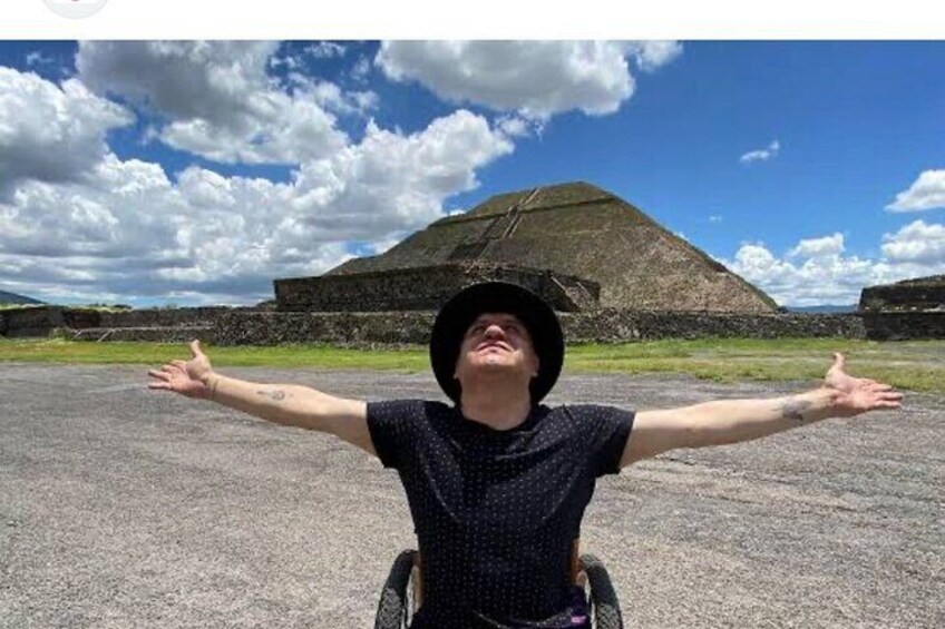 Friend in a wheelchair enjoying Teotihuacán