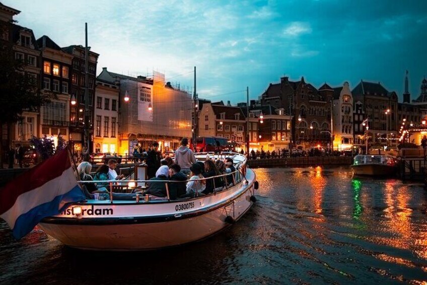 The Bulldog Boat Smoke-Friendly Cruise with 2 Drinks in Amsterdam