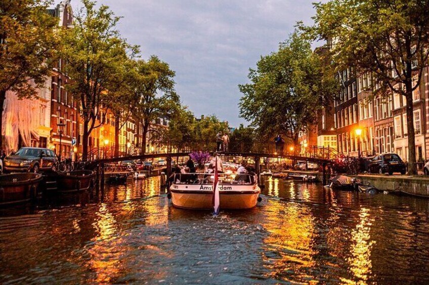 The Bulldog Boat Smoke-Friendly Cruise with 2 Drinks in Amsterdam