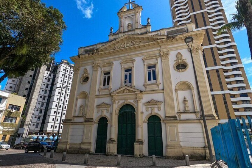 Salvador Sights Self Guided Tour (Vitória and Barra)