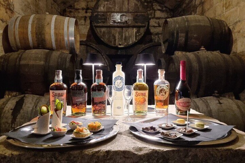 Palma Distillery Tour with 6 Spirits and Gourmet Tapas Tasting