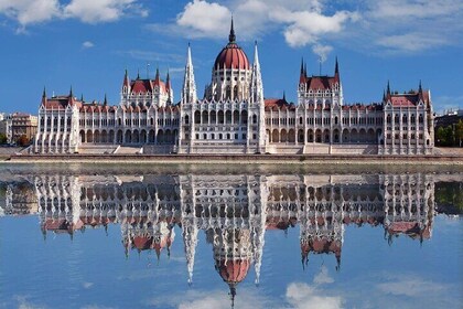 Private Budapest City Tour by Car in 4 hours