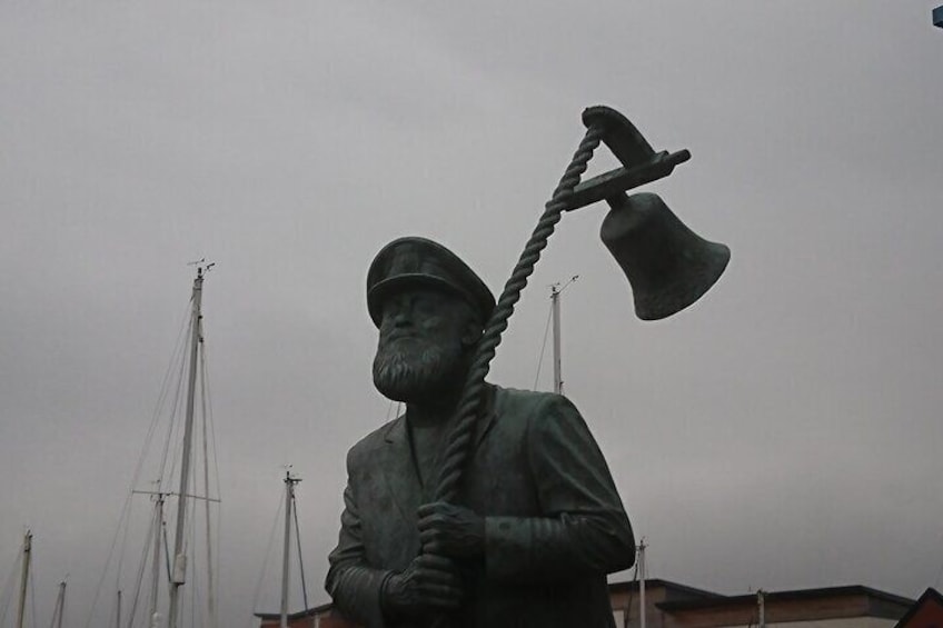 Dylan Thomas’ Swansea: A Self-Guided Audio Tour