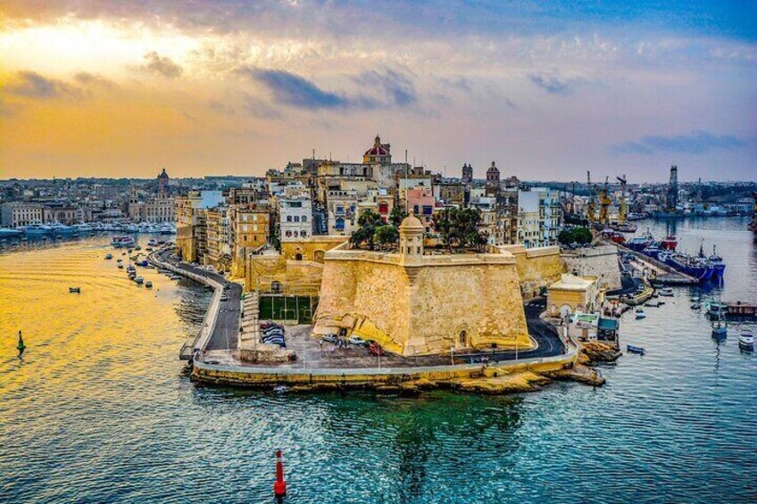  90-minute Cruise around Malta's Harbours and Creeks from Sliema