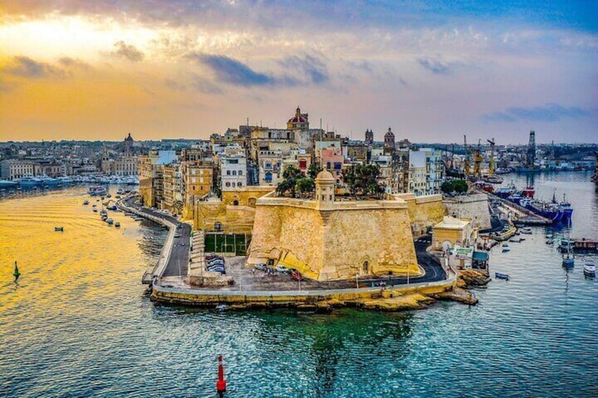 90-minute Cruise around Malta's Harbours and Creeks from Sliema