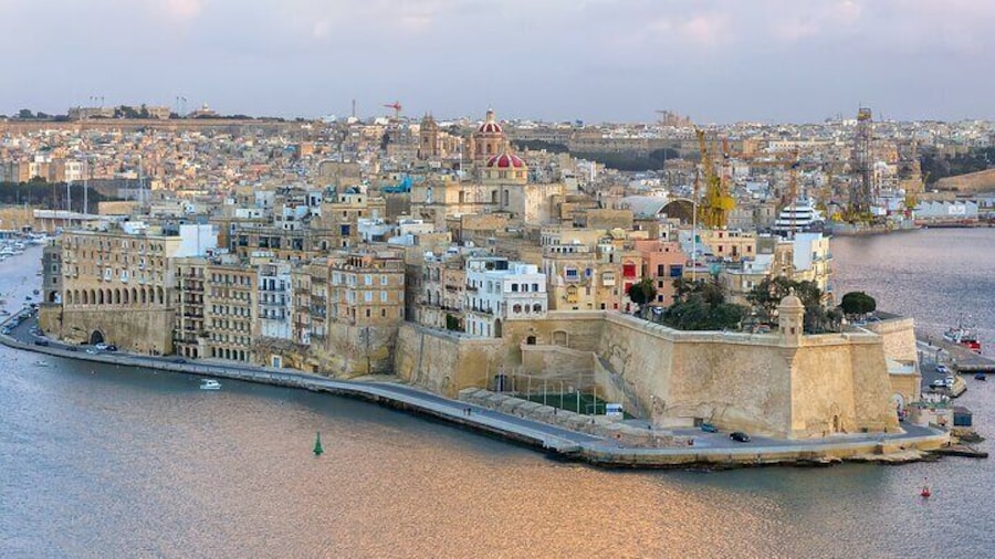 Cruise around Malta's Harbours and Creeks from Sliema