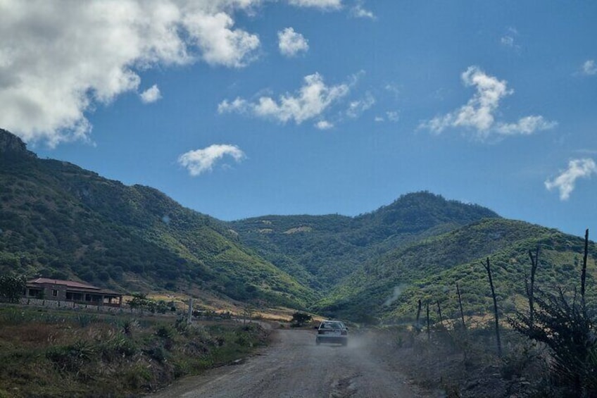 Hierve El Agua & Mitla Private Tour with Lunch in Maguey Fields