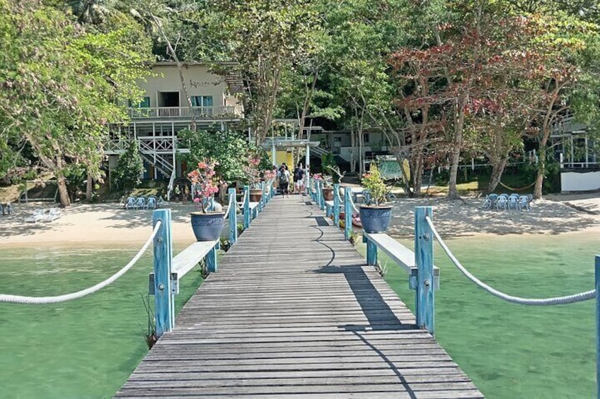 Sabah: Ticket to Rainbow island day trip with lunch