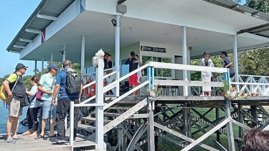 Sabah: Ticket to Rainbow island day trip with lunch