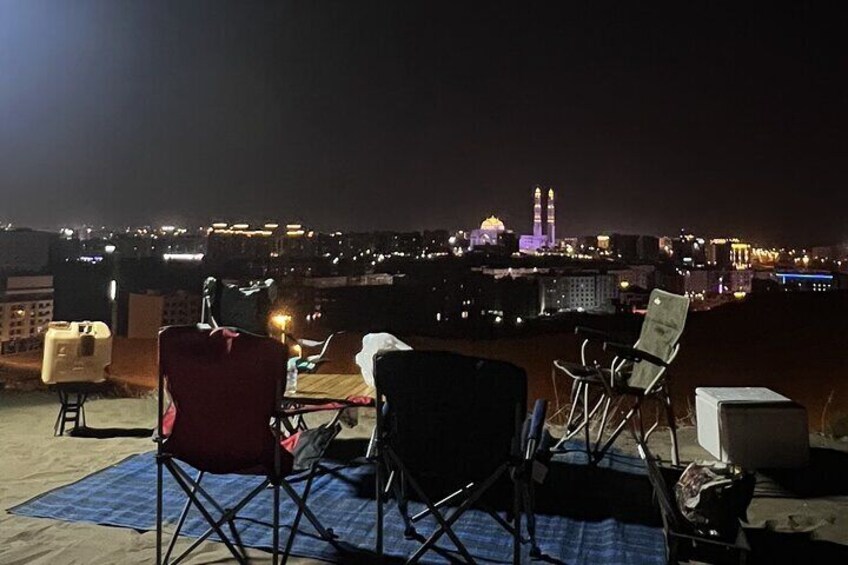 3 hours Traditional Omani Dinner in Muscat Desert Sands