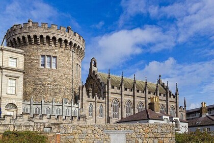 Complete Dublin Walking Tour with Castle Admission