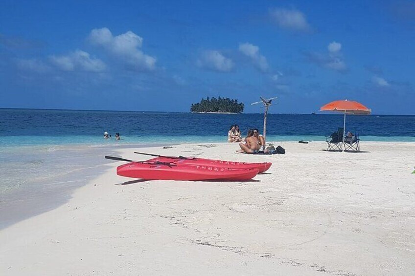 San Blas Islands Full-Day Snorkeling and Kayak Tour