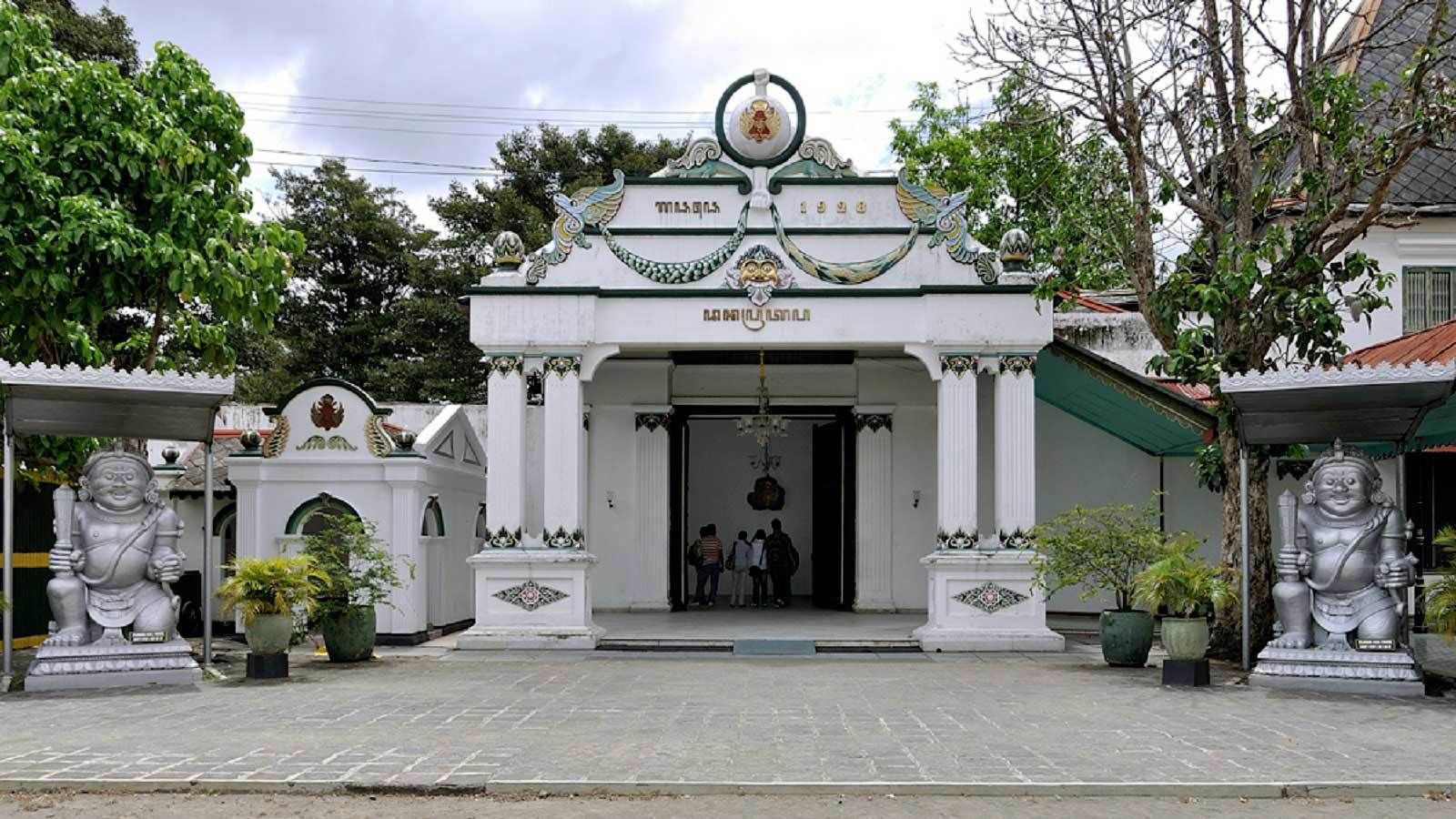 Full-Day Kraton of Yogyakarta \u0026 City Tour