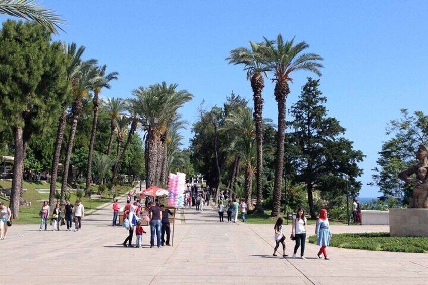 Antalya : Old City, Waterfalls Tour with Cable Car & Boat