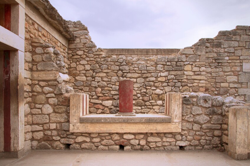 Crete: Palace of Knossos Entry Ticket & Optional Audio Guide