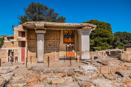 Crete: Palace of Knossos Entry Ticket & Optional Audio Guide