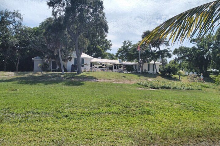 Wanna eat Cheeseburger in Paradise at Cabbage Key.