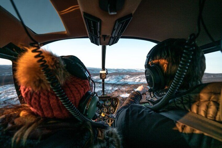 Reindeer and Heli Flightseeing Day Trip with Lunch