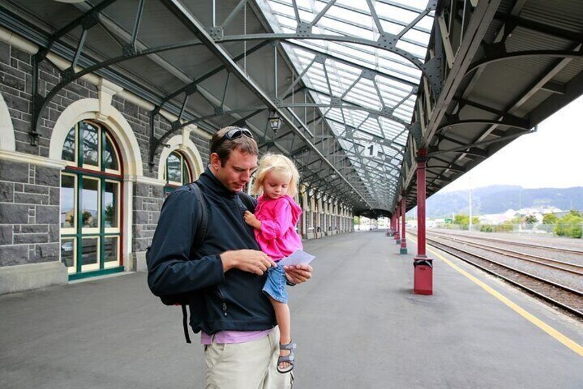 Dunedin Adventure: Family Heritage & Nature Walk