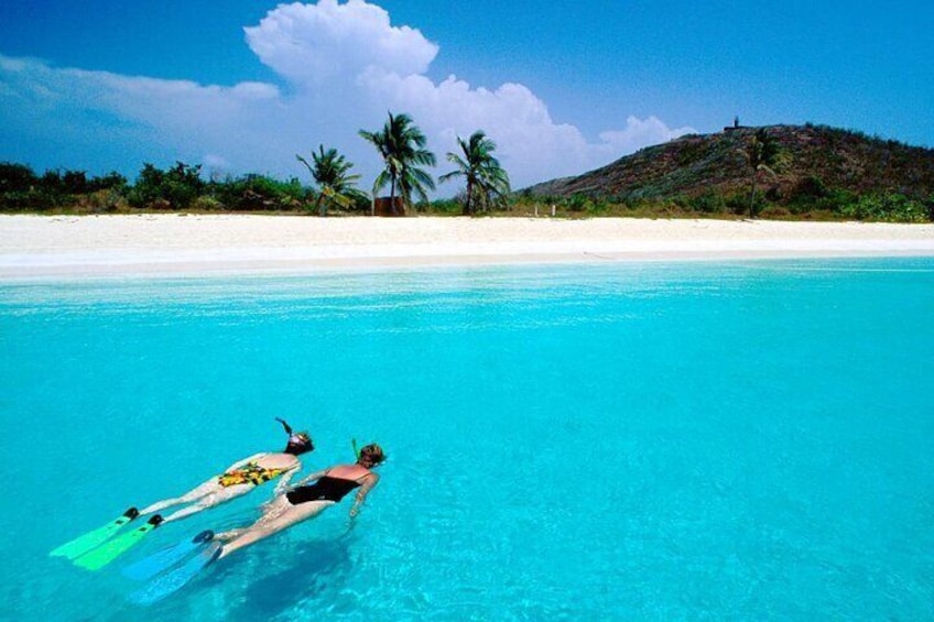 Snorkling at Culebrita 