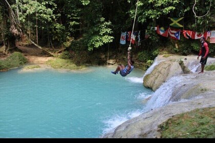 Tour privado al agujero azul desde Ocho Ríos