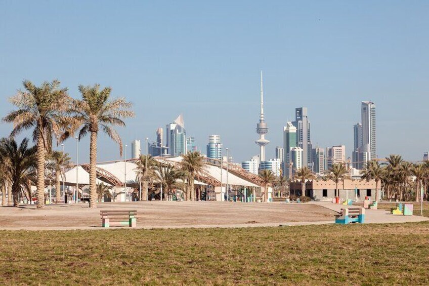 Private Heritage Souq and Modern Shopping Malls Tour in Kuwait