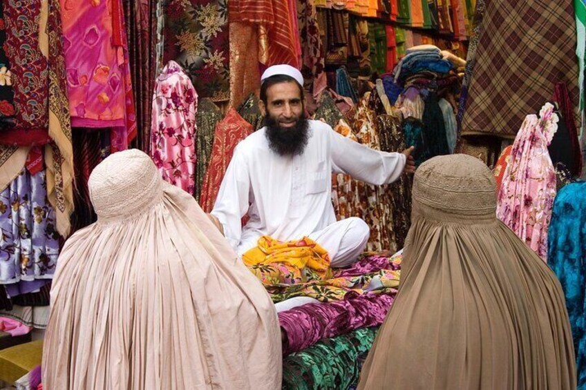 Half Day Private Shopping Tour for Ladies in Lahore