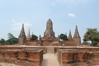 Ayutthaya Landmark Tour for Floating Market & Famous Temples