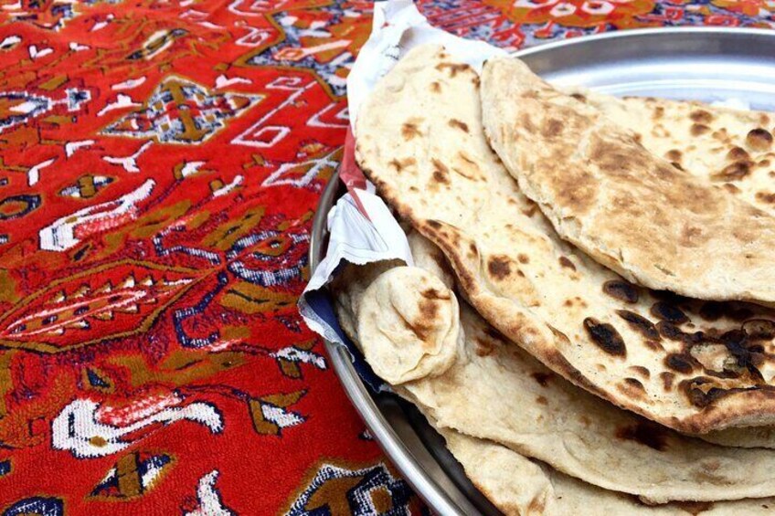 Private Traditional Local Food Tour in Kuwait City