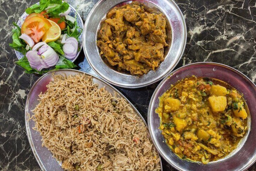 Private Traditional Local Food Tour in Kuwait City
