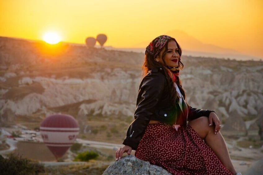 Balloon Chase w/ PickUp, Breakfast & Photographer Cappadocia Tour