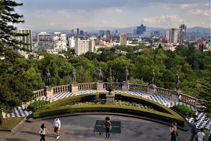Entrance to the National Museum of History Castillo de Chapultepec
