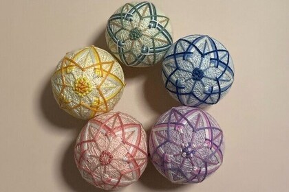 Let's make a Japanese hand craft "Temari" embroidered ball !