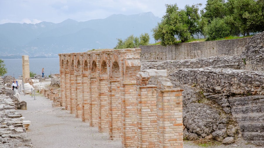 Grotte di Catullo Archeological Tour in Sirmione