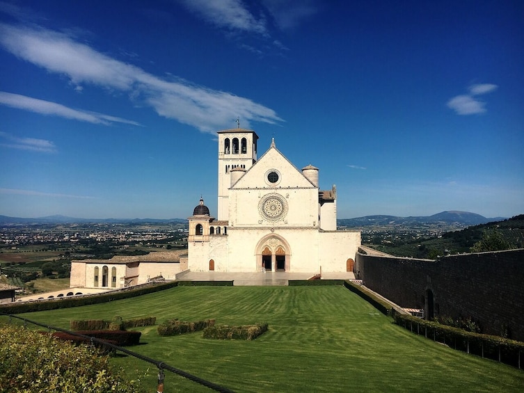 Private Minivan Excursion to Assisi and Cortona