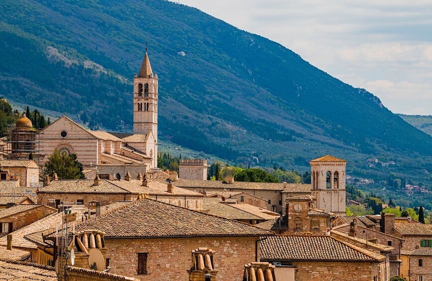 Private Minivan Excursion to Assisi and Cortona