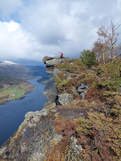 Picture 2 for Activity Haugesund: Guided hike to Himakånå (mini Trolltunga)