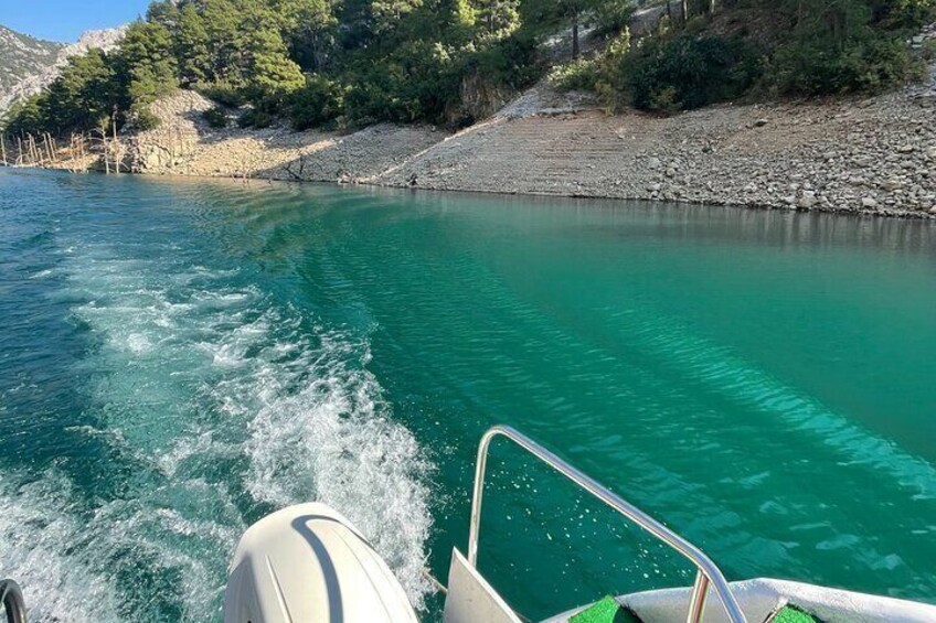  Full Day Green Canyon Boat Tour with Lunch Included
