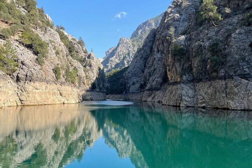  Full Day Green Canyon Boat Tour with Lunch Included